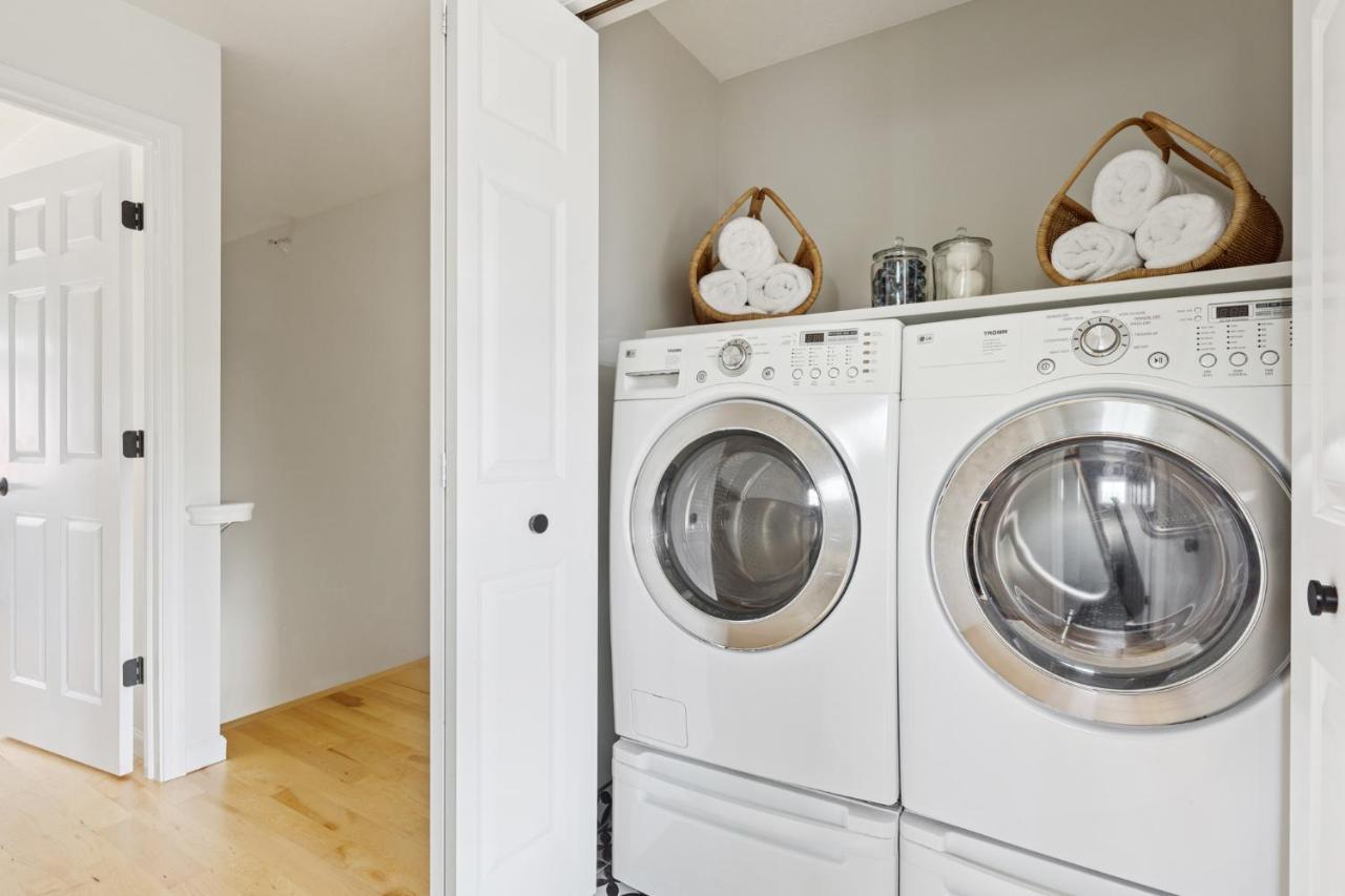 Midtown Modern - Urban Condo Walkable To Bars And Beach Traverse City Ngoại thất bức ảnh